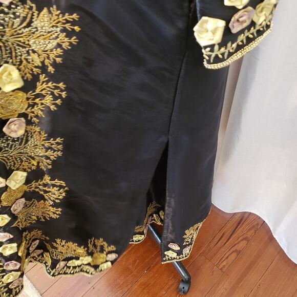 Indian Inspired Black Rayon 2-PC Set Foral Embroidered Jacket & Skirt SZ 20 - Picture 11 of 16